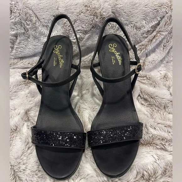 Seychelles Sweet as Honey Glitter Strap Sandals. - Picture 3 of 9